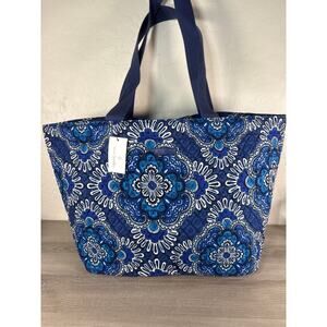 Vera Bradley Extra Large Family Tote in Signature Quilted Cotton (Blue Tapestry)